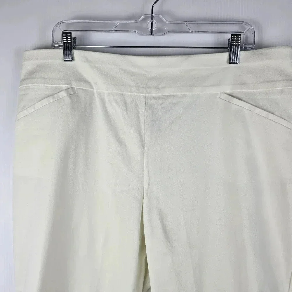 Chico's perfect stretch white capri size 3 - Picture 3 of 8